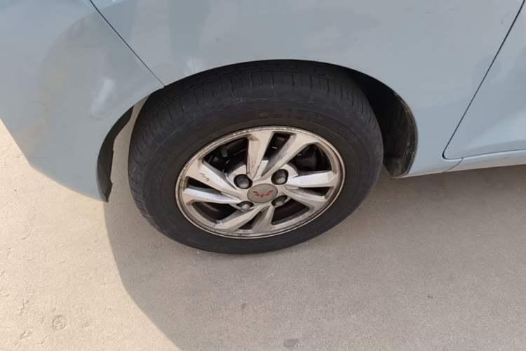 Used Wuling Hongguang MINIEV 2020 Zizai Version Lithium-NMC Left Front Wheel Hub