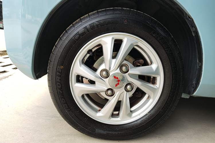 Used Wuling Hongguang MINIEV 2020 Enjoy Edition Lithium-Ion Battery Left Front Wheel Hub