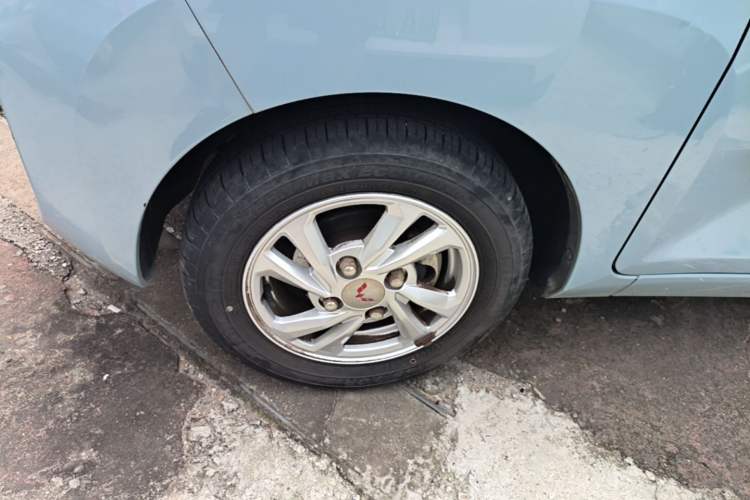 Used Wuling Hongguang MINIEV 2020 Enjoyment Model Lithium Iron Phosphate Left Front Wheel Hub