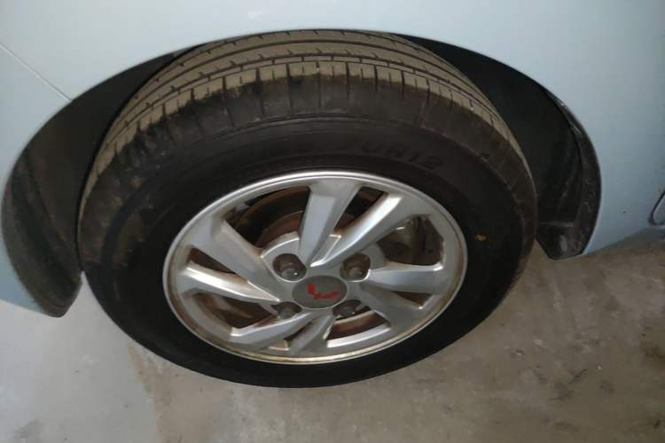 Used Wuling Hongguang MINIEV 2020 Enjoyment Model Lithium Iron Phosphate Left Front Wheel Hub
