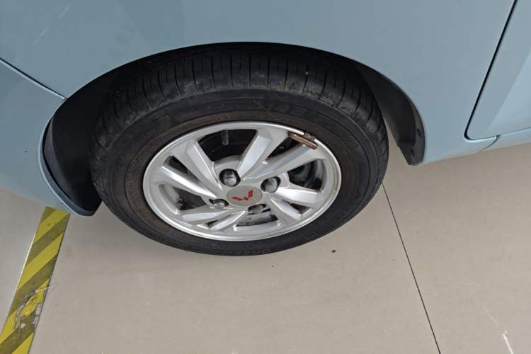 Used Wuling Hongguang MINIEV 2020 Enjoyment Model Lithium Iron Phosphate Left Front Wheel Hub