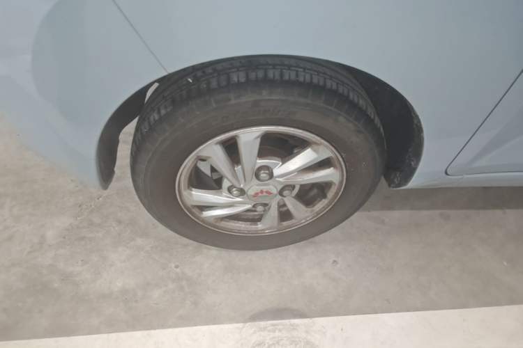Used Wuling Hongguang MINIEV 2020 Zizai Version Lithium-NMC Left Front Wheel Hub