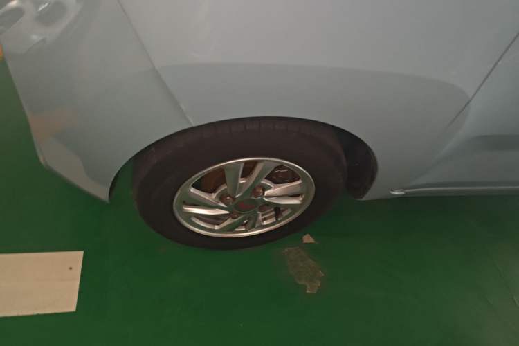 Used Wuling Hongguang MINIEV 2020 Freedom Version Lithium Iron Phosphate Left Front Wheel Hub