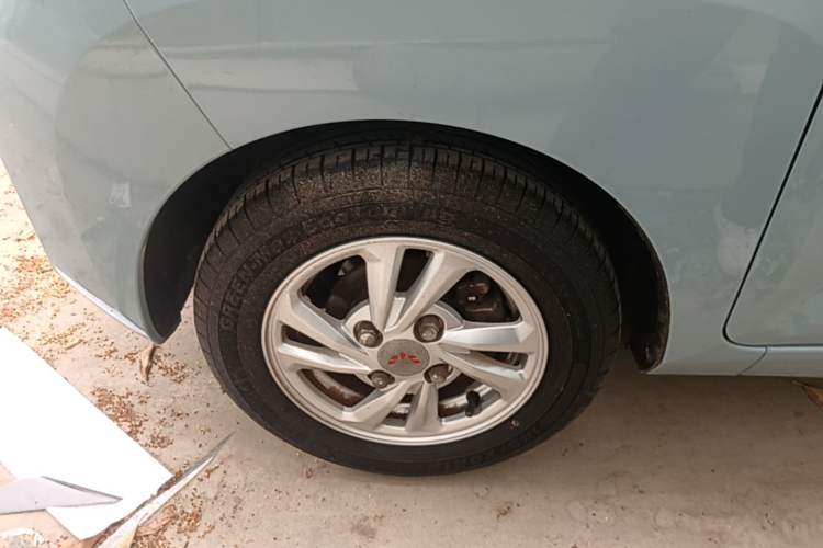 Used Wuling Hongguang MINIEV 2020 Enjoyment Model Lithium Iron Phosphate Left Front Wheel Hub