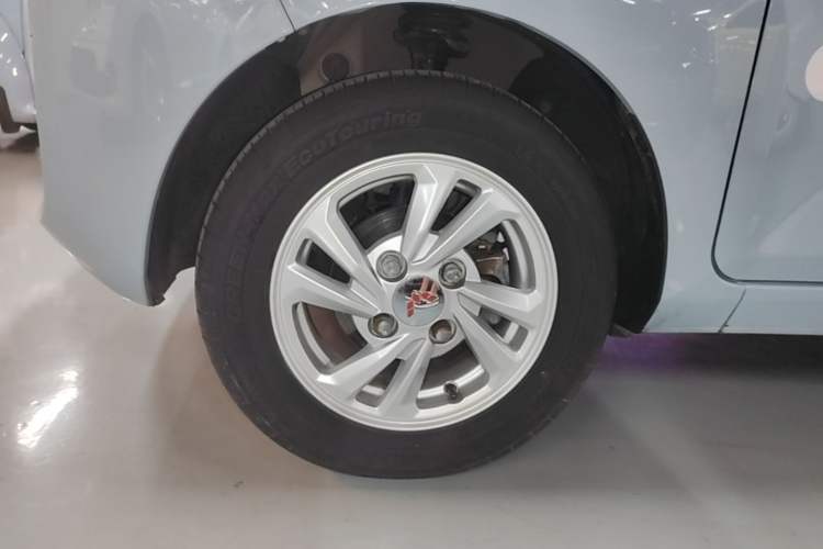 Used Wuling Hongguang MINIEV 2020 Enjoyment Model Lithium Iron Phosphate Left Front Wheel Hub