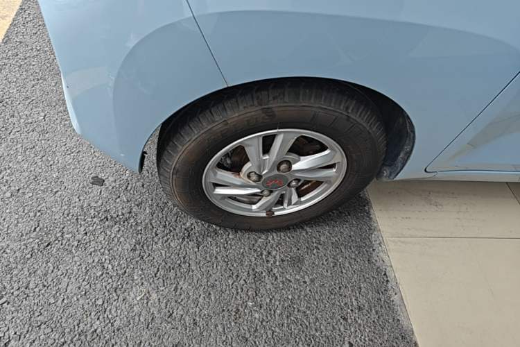 Used Wuling Hongguang MINIEV 2020 Freedom Version Lithium Iron Phosphate Left Front Wheel Hub