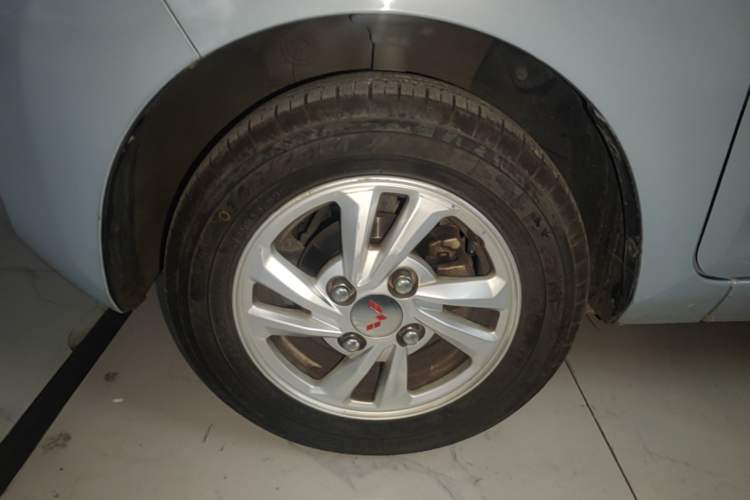 Used Wuling Hongguang MINIEV 2020 Enjoy Edition Lithium-Ion Battery Left Front Wheel Hub