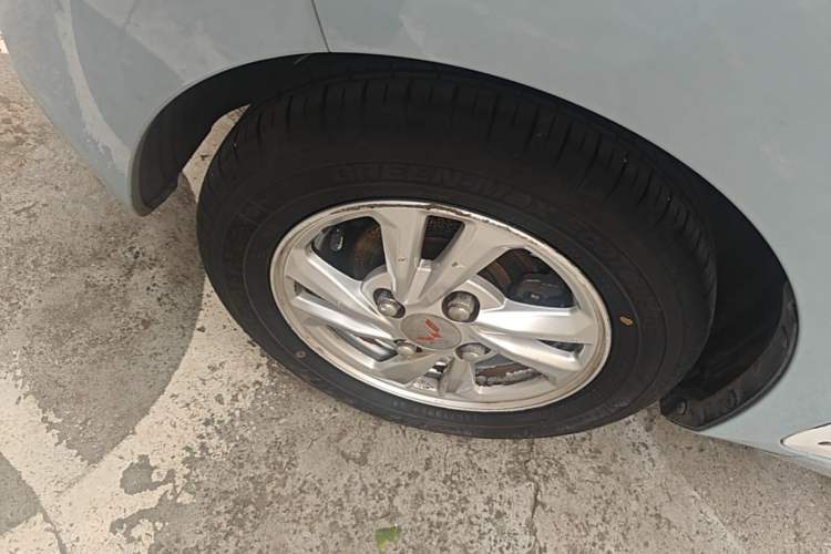Used Wuling Hongguang MINIEV 2020 Enjoy Edition Lithium-Ion Battery Left Front Wheel Hub