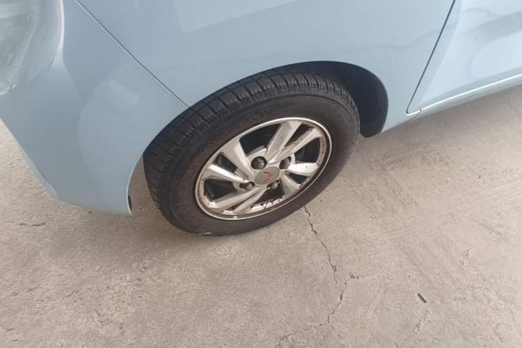 Used Wuling Hongguang MINIEV 2020 Freedom Version Lithium Iron Phosphate Left Front Wheel Hub