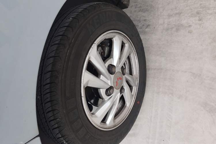 Used Wuling Hongguang MINIEV 2020 Enjoyment Model Lithium Iron Phosphate Left Front Wheel Hub