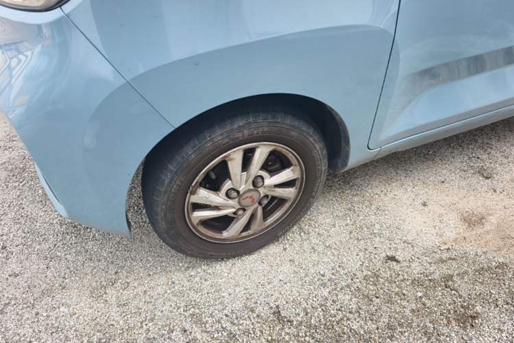Used Wuling Hongguang MINIEV 2020 Freedom Version Lithium Iron Phosphate Left Front Wheel Hub