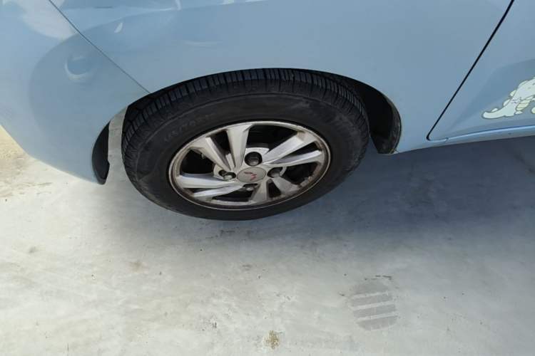 Used Wuling Hongguang MINIEV 2020 Zizai Version Lithium-NMC Left Front Wheel Hub