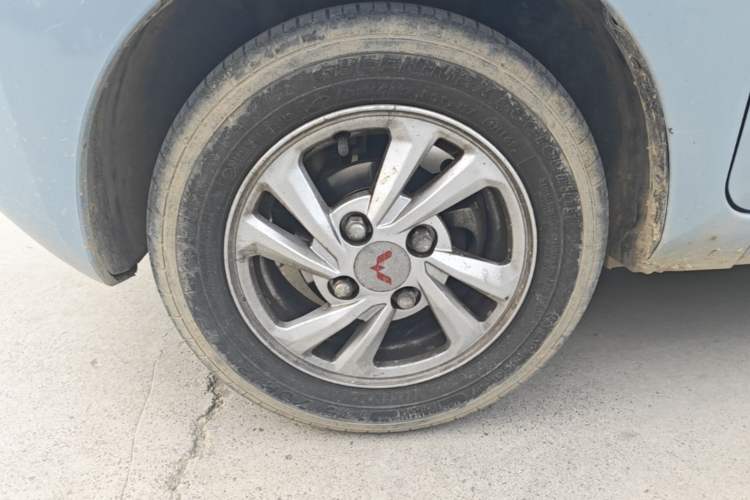 Used Wuling Hongguang MINIEV 2020 Enjoyment Model Lithium Iron Phosphate Left Front Wheel Hub