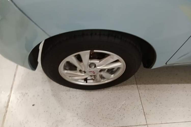 Used Wuling Hongguang MINIEV 2020 Zizai Version Lithium-NMC Left Front Wheel Hub