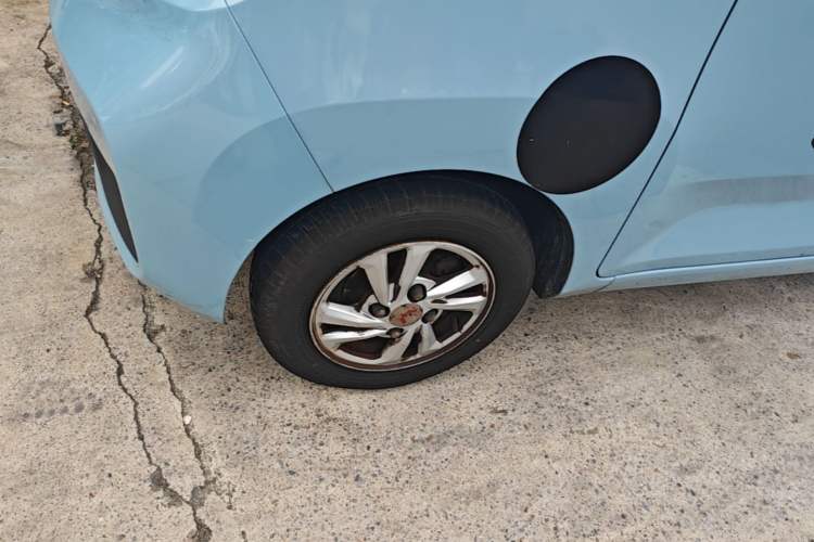Used Wuling Hongguang MINIEV 2020 Freedom Version Lithium Iron Phosphate Left Front Wheel Hub