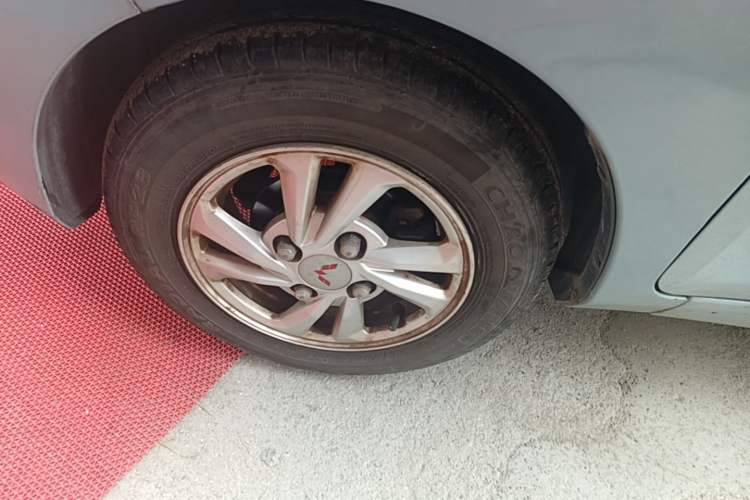 Used Wuling Hongguang MINIEV 2020 Freedom Version Lithium Iron Phosphate Left Front Wheel Hub
