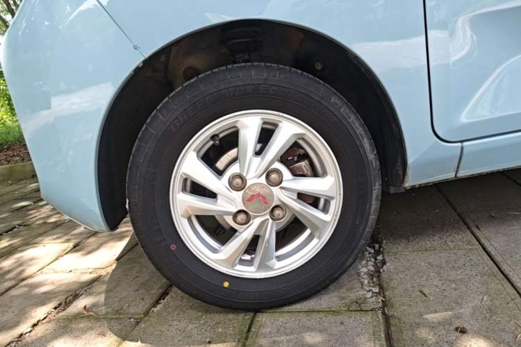 Used Wuling Hongguang MINIEV 2020 Enjoyment Model Lithium Iron Phosphate Left Front Wheel Hub