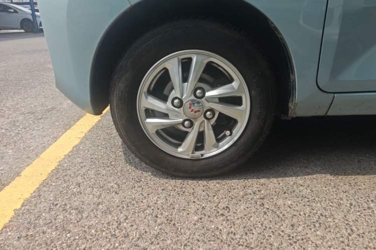 Used Wuling Hongguang MINIEV 2020 Enjoyment Model Lithium Iron Phosphate Left Front Wheel Hub