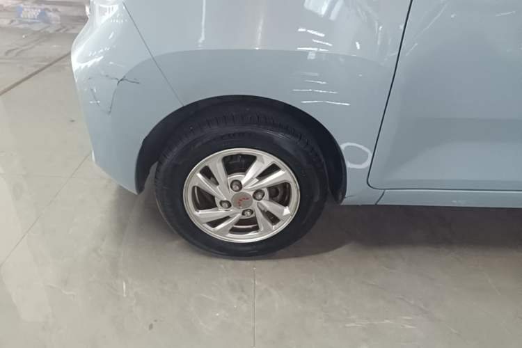 Used Wuling Hongguang MINIEV 2020 Zizai Version Lithium-NMC Left Front Wheel Hub