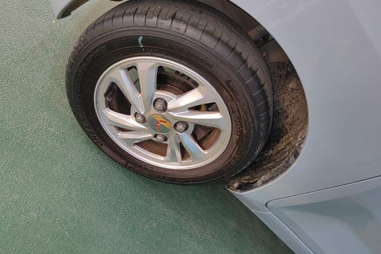 Used Wuling Hongguang MINIEV 2020 Freedom Version Lithium Iron Phosphate Left Front Wheel Hub