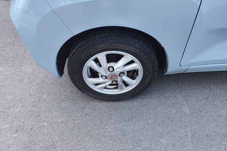 Used Wuling Hongguang MINIEV 2020 Enjoyment Model Lithium Iron Phosphate Left Front Wheel Hub