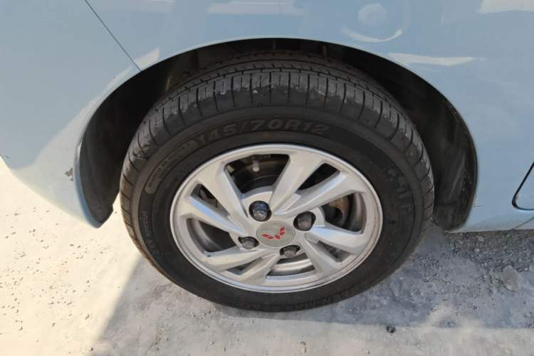 Used Wuling Hongguang MINIEV 2020 Enjoy Edition Lithium-Ion Battery Left Front Wheel Hub