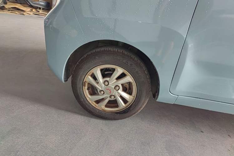 Used Wuling Hongguang MINIEV 2020 Zizai Version Lithium-NMC Left Front Wheel Hub