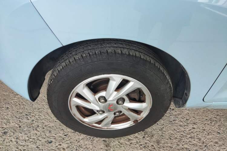 Used Wuling Hongguang MINIEV 2020 Freedom Version Lithium Iron Phosphate Left Front Wheel Hub