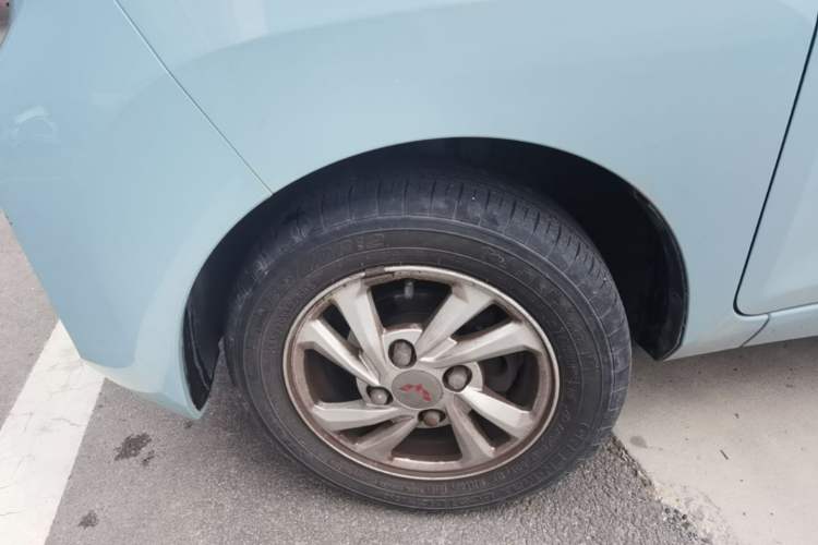 Used Wuling Hongguang MINIEV 2020 Freedom Version Lithium Iron Phosphate Left Front Wheel Hub