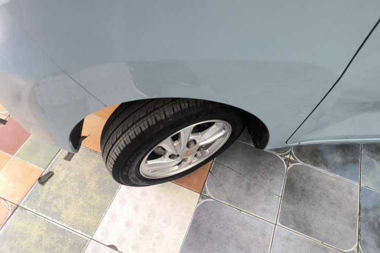 Used Wuling Hongguang MINIEV 2020 Freedom Version Lithium Iron Phosphate Left Front Wheel Hub