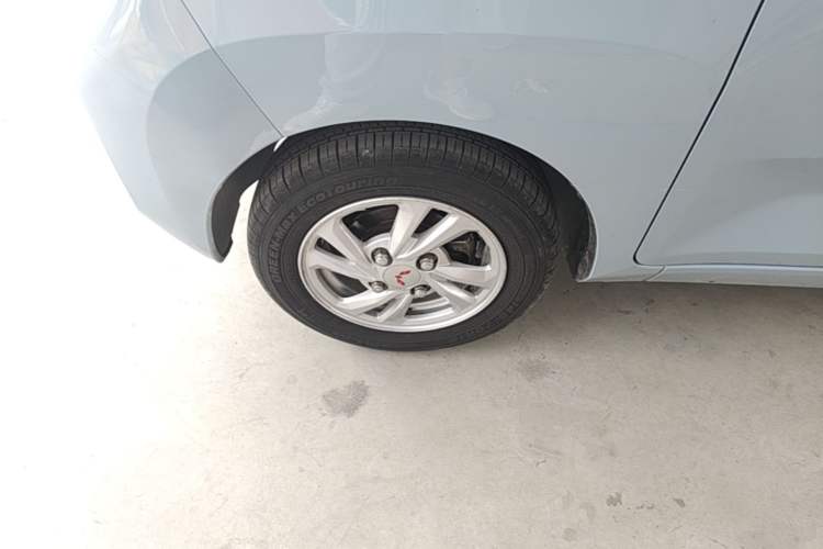 Used Wuling Hongguang MINIEV 2020 Freedom Version Lithium Iron Phosphate Left Front Wheel Hub
