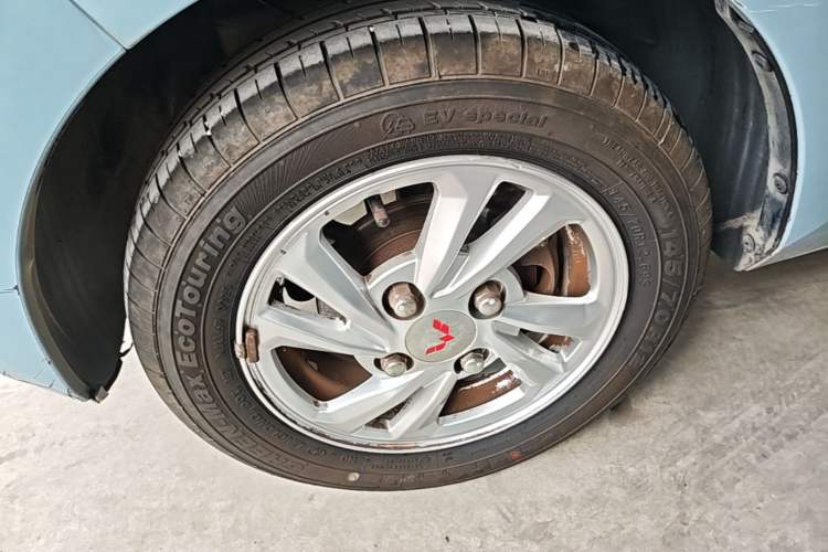 Used Wuling Hongguang MINIEV 2020 Freedom Version Lithium Iron Phosphate Left Front Wheel Hub
