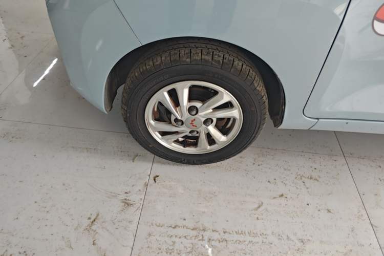 Used Wuling Hongguang MINIEV 2020 Freedom Version Lithium Iron Phosphate Left Front Wheel Hub