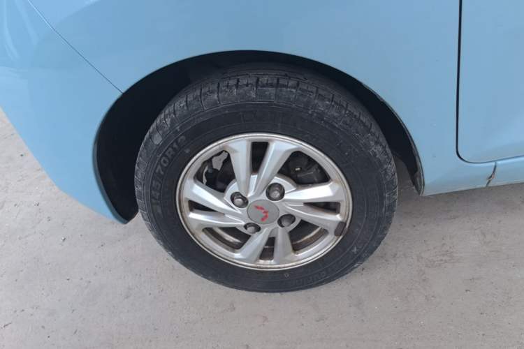 Used Wuling Hongguang MINIEV 2020 Easy Version Lithium-Ion Battery Left Front Wheel Hub