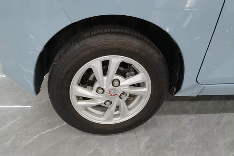 Used Wuling Hongguang MINIEV 2020 Enjoyment Model Lithium Iron Phosphate Left Front Wheel Hub