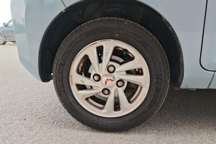 Used Wuling Hongguang MINIEV 2020 Freedom Version Lithium Iron Phosphate Left Front Wheel Hub