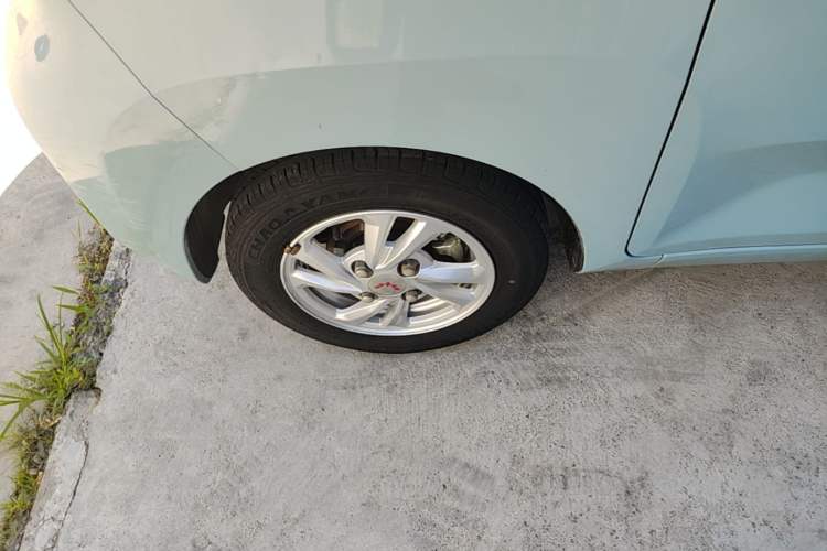 Used Wuling Hongguang MINIEV 2020 Zizai Version Lithium-NMC Left Front Wheel Hub
