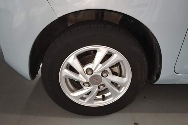 Used Wuling Hongguang MINIEV 2020 Enjoy Edition Lithium-Ion Battery Left Front Wheel Hub