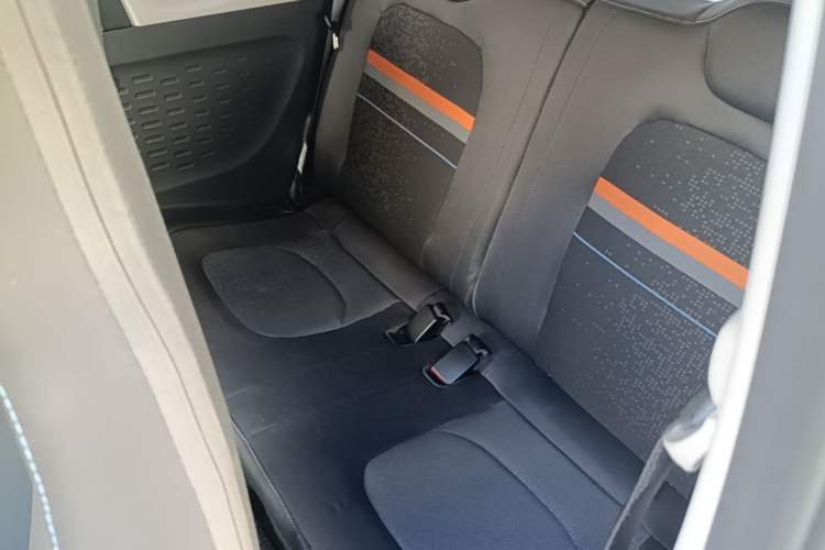 Used Wuling Hongguang MINIEV 2020 Enjoyment Model Lithium Iron Phosphate Left Rear Seat