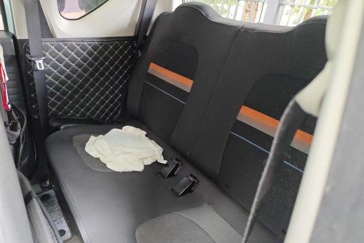 Used Wuling Hongguang MINIEV 2020 Freedom Version Lithium Iron Phosphate Left Rear Seat