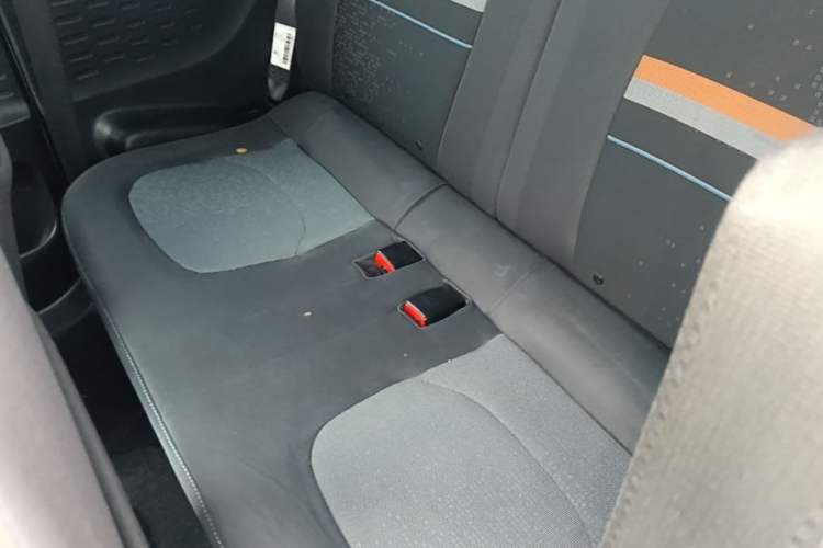 Used Wuling Hongguang MINIEV 2020 Enjoyment Model Lithium Iron Phosphate Left Rear Seat