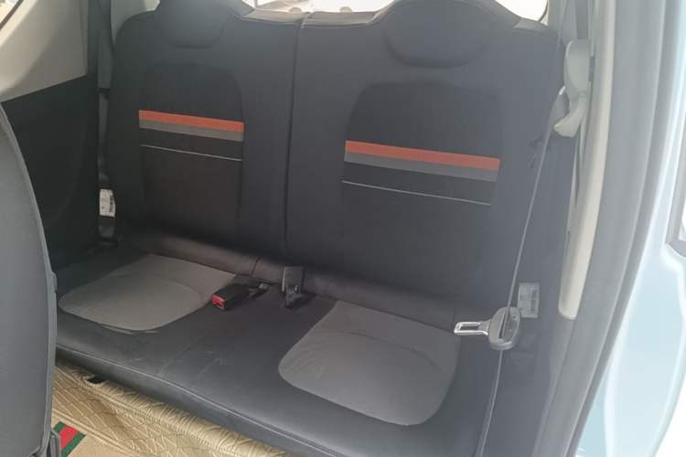 Used Wuling Hongguang MINIEV 2020 Enjoyment Model Lithium Iron Phosphate Left Rear Seat