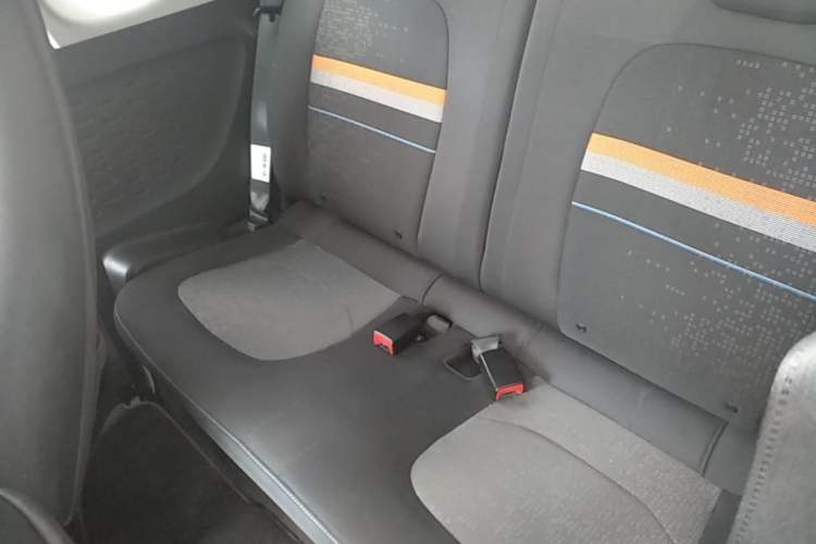 Used Wuling Hongguang MINIEV 2020 Enjoyment Model Lithium Iron Phosphate Left Rear Seat