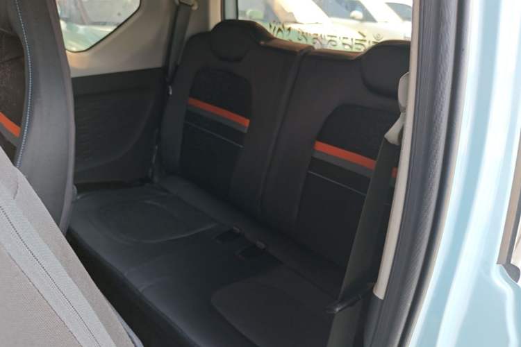 Used Wuling Hongguang MINIEV 2020 Enjoyment Model Lithium Iron Phosphate Left Rear Seat