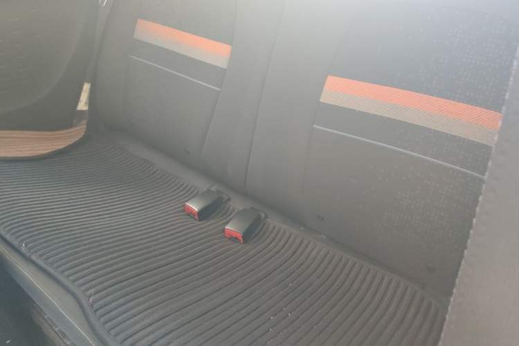 Used Wuling Hongguang MINIEV 2020 Freedom Version Lithium Iron Phosphate Left Rear Seat