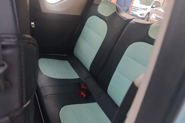 Used Wuling Hongguang MINIEV 2020 Enjoyment Model Lithium Iron Phosphate Left Rear Seat