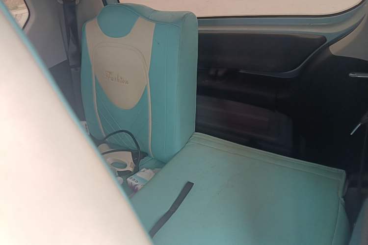 Used Wuling Hongguang MINIEV 2020 Enjoyment Model Lithium Iron Phosphate Left Rear Seat