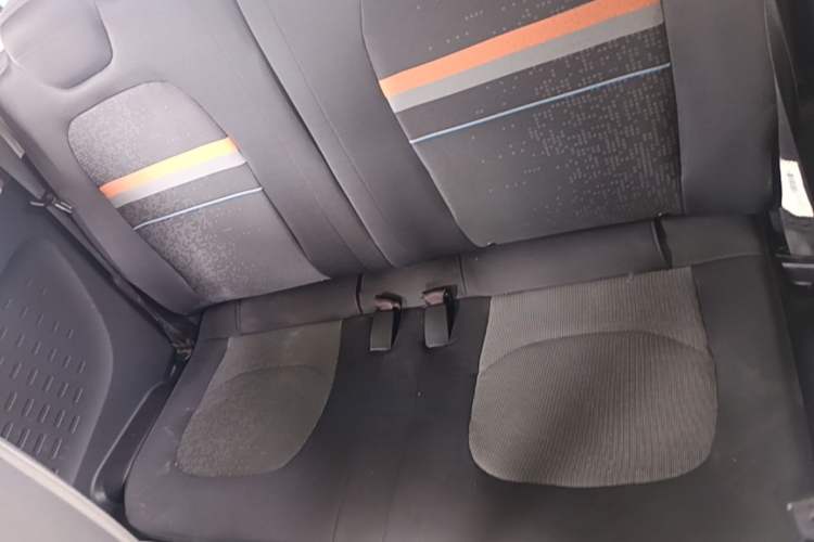 Used Wuling Hongguang MINIEV 2020 Enjoyment Model Lithium Iron Phosphate Left Rear Seat