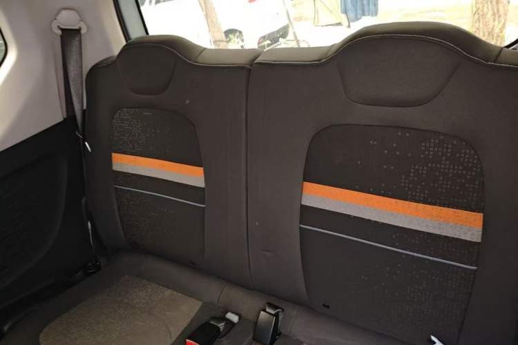 Used Wuling Hongguang MINIEV 2020 Enjoyment Model Lithium Iron Phosphate Left Rear Seat