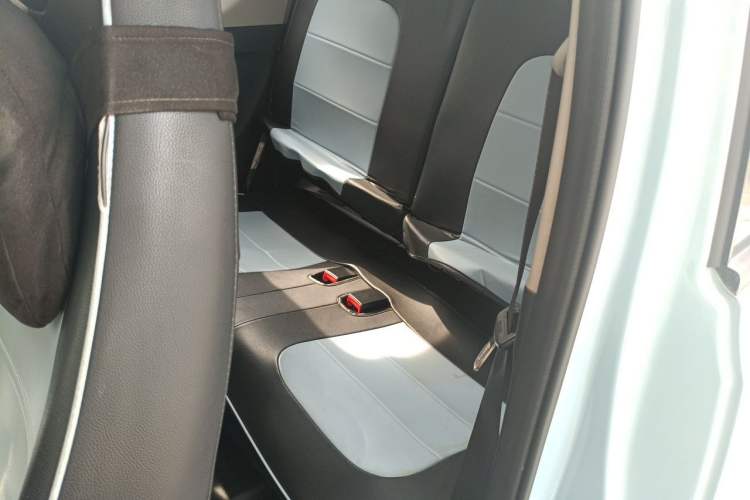 Used Wuling Hongguang MINIEV 2020 Enjoyment Model Lithium Iron Phosphate Left Rear Seat